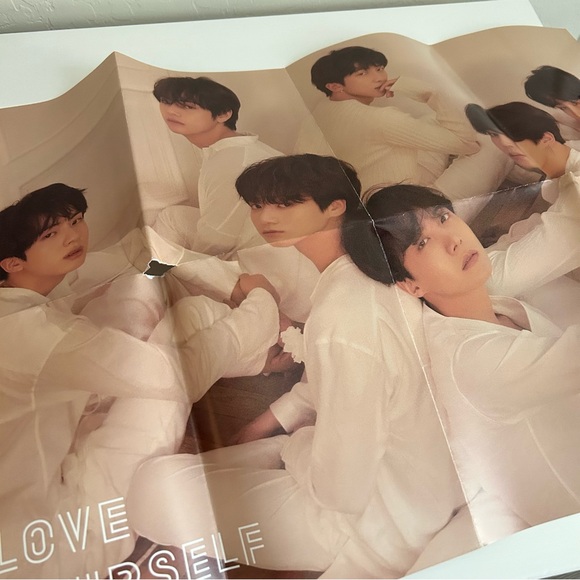 BTS Love Yourself Her U Version Album with Yoongi Suga Photocard - Picture 14 of 14